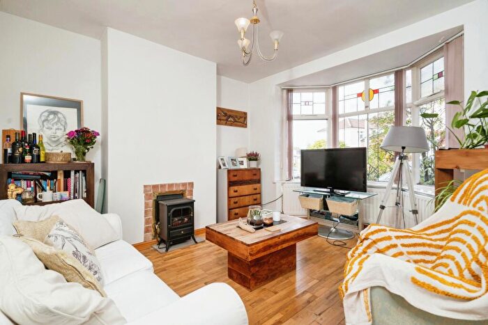 3 Bedroom Semi-Detached House For Sale In Willowbank Avenue, Bolton, Lancashire, BL2