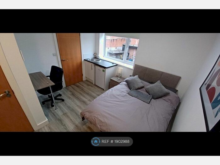 Studio To Rent In The Midway, Newcastle-Under-Lyme, ST5