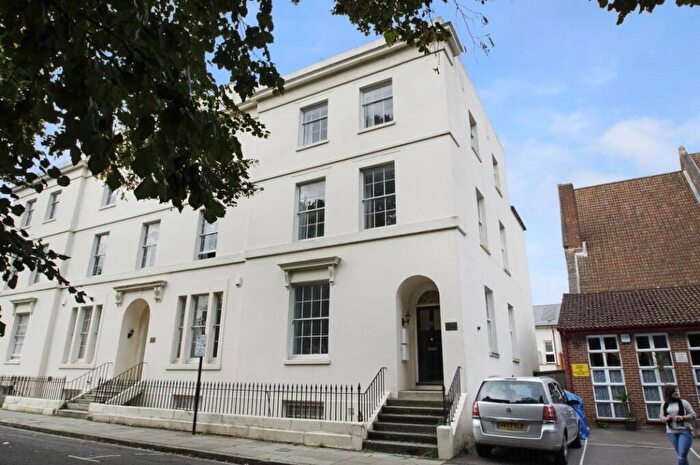 4 Bedroom Apartment To Rent In Rockstone Place, Southampton, Hampshire, SO15