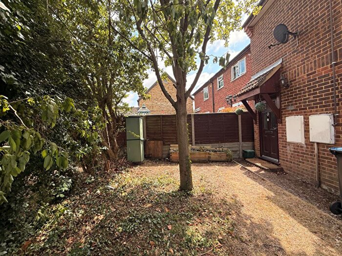 1 Bedroom Maisonette To Rent In Florence Close, Harlow, CM17