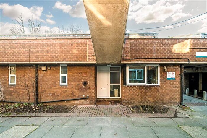 2 Bedroom Flat For Sale In Pomeroy Street, New Cross, SE14