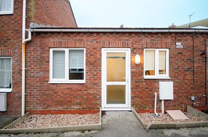 1 Bedroom Terraced Bungalow For Sale In Butchers Place, Withernsea, HU19