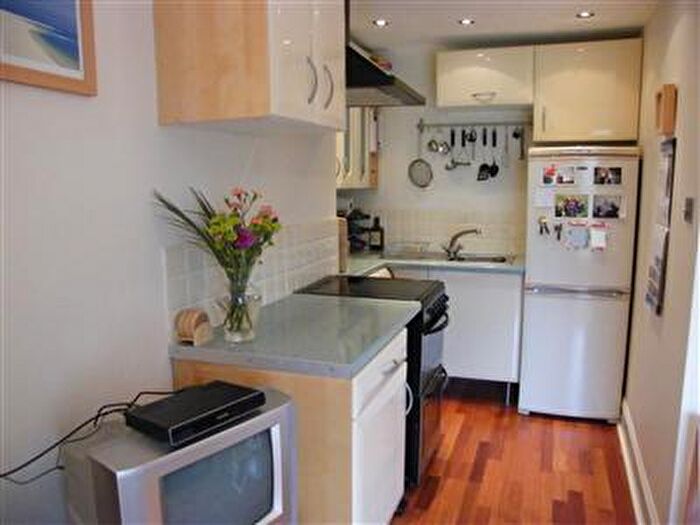 2 Bedroom Apartment To Rent In Heavitree Park, Exeter, EX1