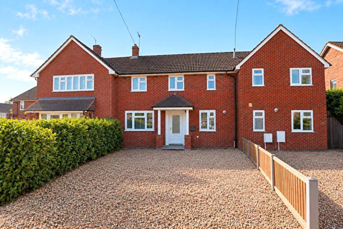 3 Bedroom Terraced House For Sale In Woking, Surrey, GU22