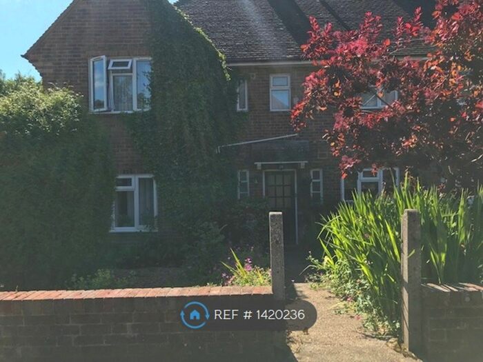 2 Bedroom Maisonette To Rent In Grange Road, Sevenoaks, TN13