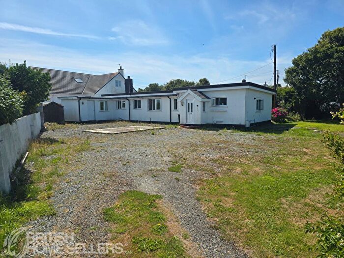 4 Bedroom Bungalow For Sale In Lon Crecrist, Trearddur Bay, Holyhead, Isle Of Anglesey, LL65