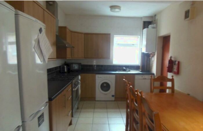 5 Bedroom Terraced House To Rent In Filey Road, Fallowfield, Manchester, M14
