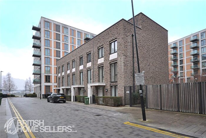 3 Bedroom End Terrace House For Sale In Nautical Drive, London, E16