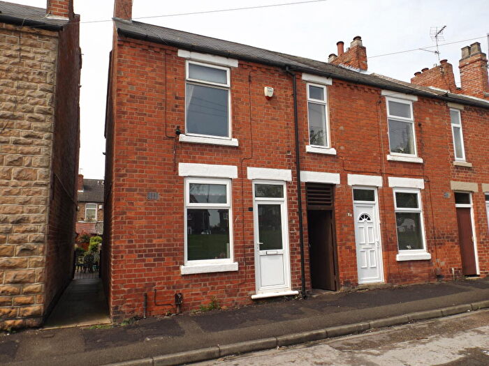 3 Bedroom House To Rent In Occupation Road, Hucknall, NG15