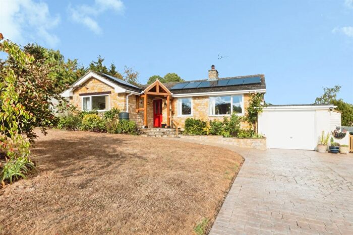 3 Bedroom Detached Bungalow For Sale In Wappenham Road, Helmdon, Brackley, NN13