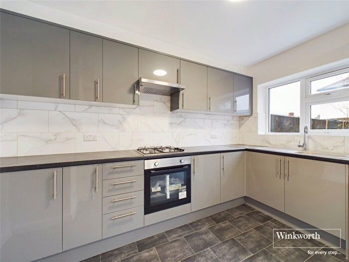 3 Bedroom Terraced House To Rent In Honeypot Lane, Kingsbury, London, NW9