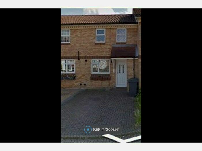 3 Bedroom Terraced House To Rent In Berrow Close, Luton, LU2