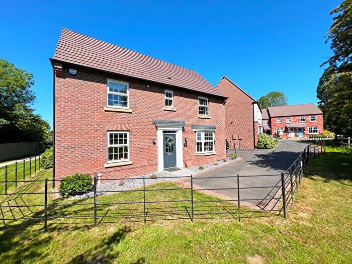 4 Bedroom Detached House For Sale In Kensington Avenue, Hinckley, LE10