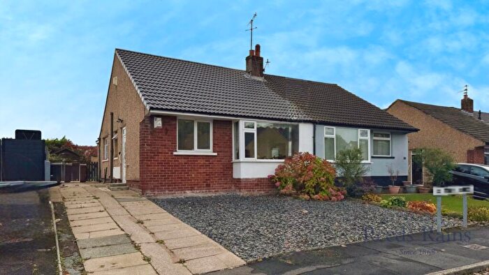 2 Bedroom Bungalow For Sale In Kentmere Drive, Blackburn, Lancashire, BB2