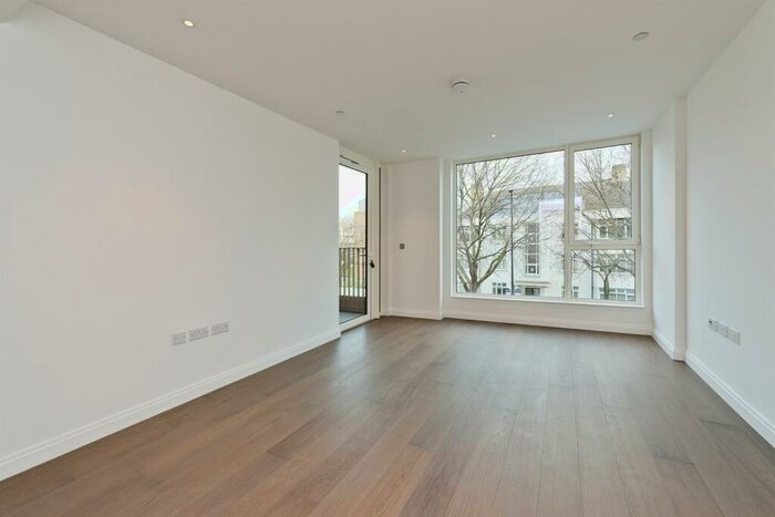 1 Bedroom Apartment To Rent In Phoenix Court, Oval Village, Kennington Lane, SE11