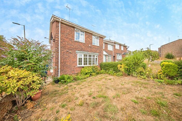 3 Bedroom End Of Terrace House For Sale In Avon Way, Colchester, CO4