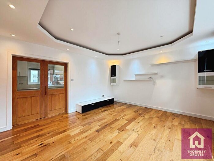 3 Bedroom House To Rent In Rydal Grove, Whitefield, Manchester, M45