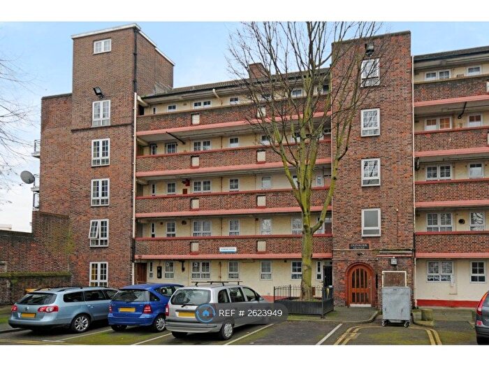 3 Bedroom Flat To Rent In Dunkirk House, London, SE1