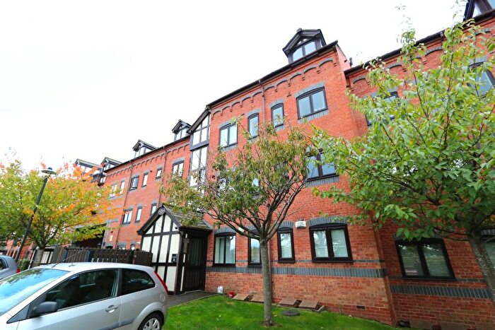 2 Bedroom Flat To Rent In The Moorings, Warwick, Warwickshire, CV31
