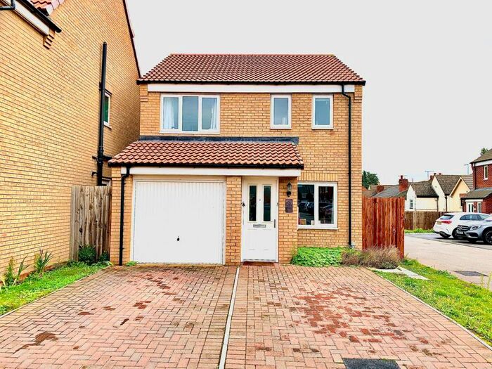 3 Bedroom House To Rent In Crucible Close, North Hykeham, Lincoln, LN6