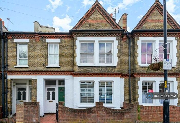1 Bedroom Maisonette To Rent In Aylesbury Road, London, SE17