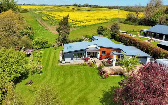 4 Bedroom Detached Bungalow For Sale In Church Lane, Utterby, LN11