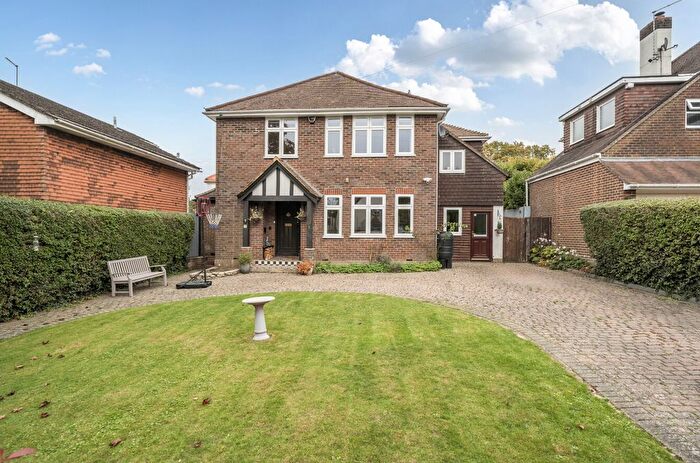 4 Bedroom Detached House For Sale In Saxholm Way, Bassett, Southampton, Hampshire, SO16