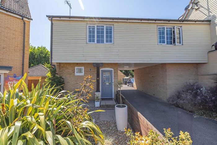 2 Bedroom Flat For Sale In Scott Avenue, Canterbury, CT1