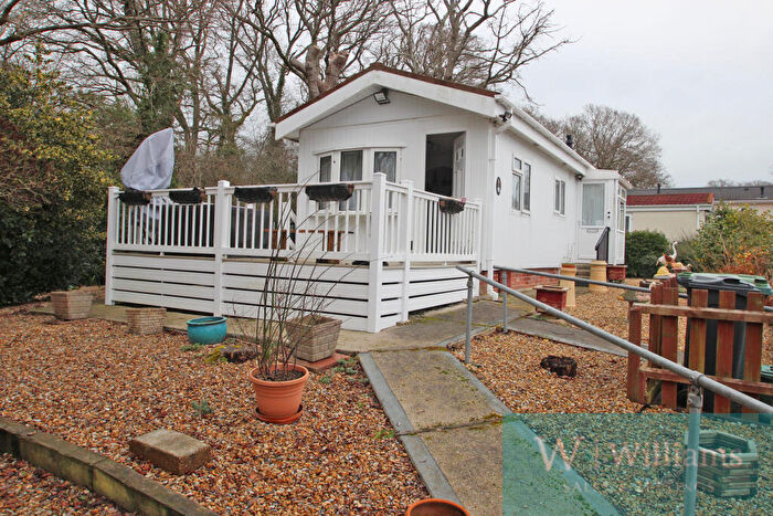 1 Bedroom Park Home For Sale In Medina Park, Folly Lane, PO32