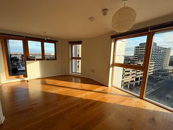 2 Bedroom Flat To Rent In Eclipse, Broad Weir, BS1