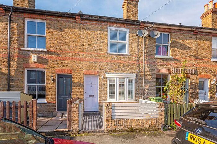 4 Bedroom Terraced House For Sale In Alexandra Road, Thames Ditton, KT7