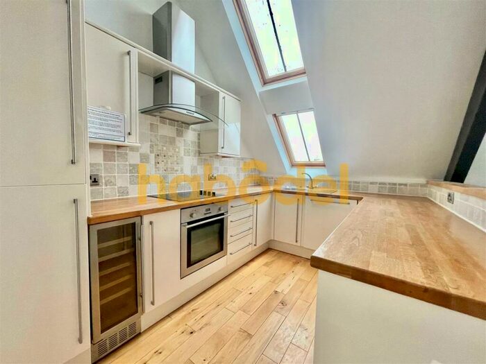 2 Bedroom Flat To Rent In Flemingate, Beverley, HU17