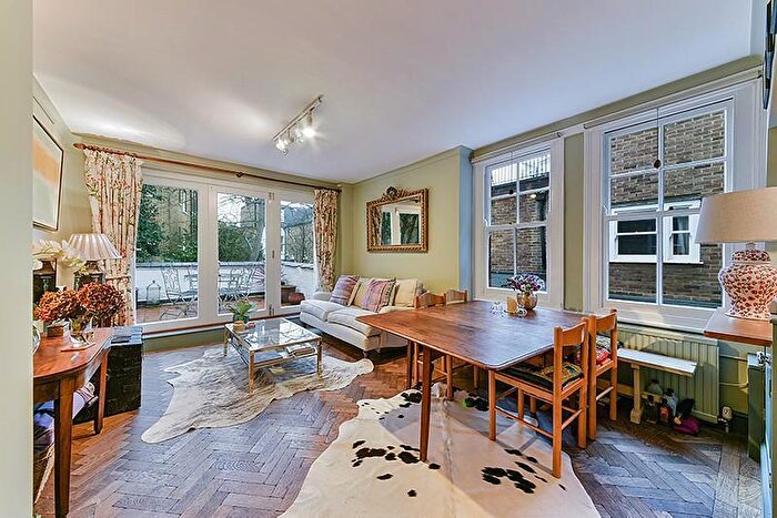 2 Bedroom Flat To Rent In Albert Bridge Road, London, SW11