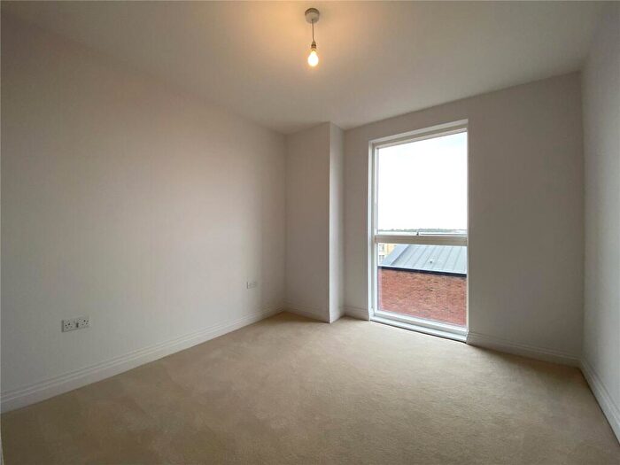 2 Bedroom Apartment To Rent In Carraway Street, Reading, RG1