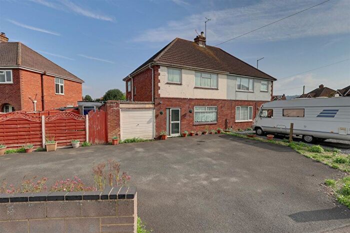 3 Bedroom Semi-Detached House For Sale In Sandycroft Road, Churchdown, Gloucester, GL3