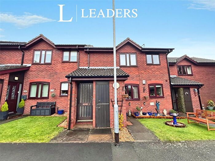 2 Bedroom Flat For Sale In Warrington Road, Culcheth, Warrington, WA3