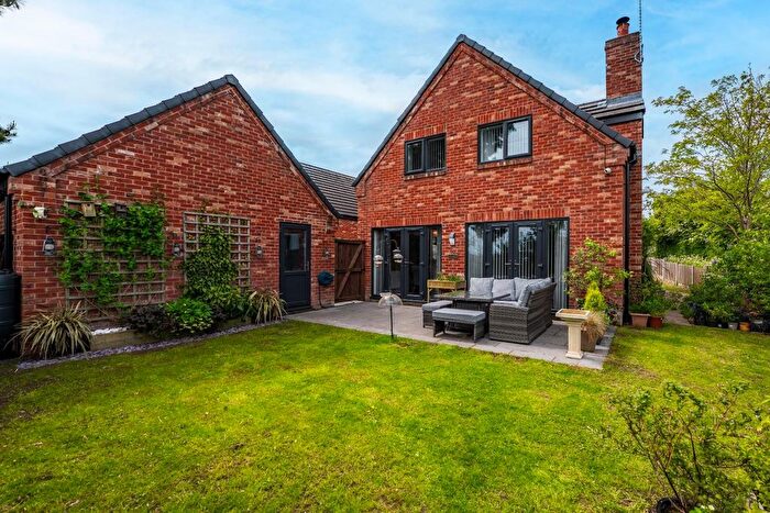 4 Bedroom Detached House For Sale In Wildflower Close, Calow, Chesterfield, S44