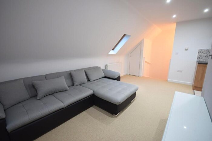 1 Bedroom Flat To Rent In Coach House With Parking & Garage - Ironwood Avenue, Desborough, NN14