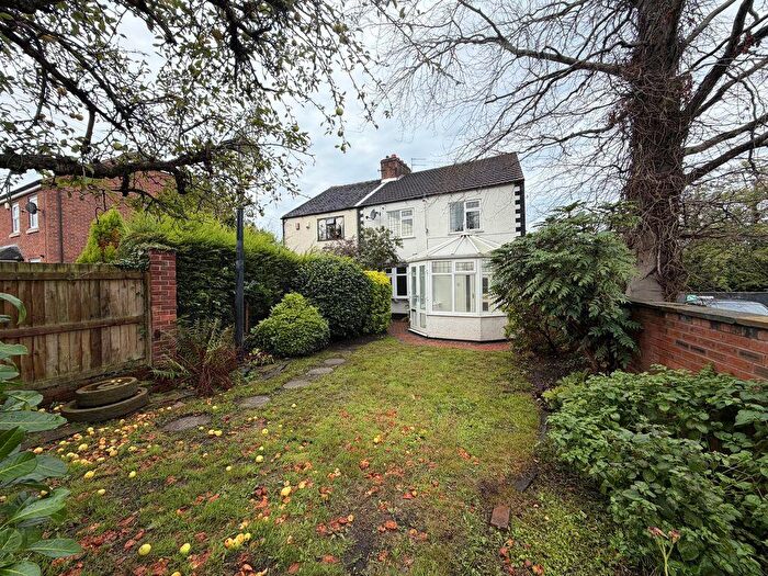 2 Bedroom Semi Detached House To Rent In Fountain Street, Congleton, CW12