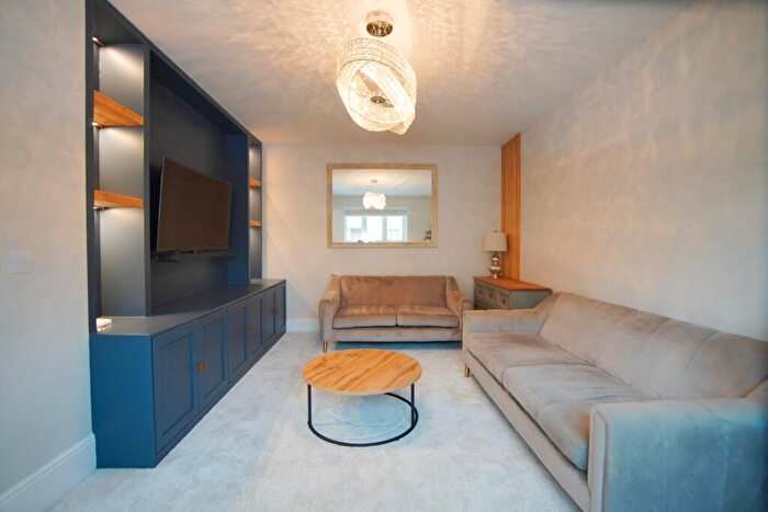 4 Bedroom Semi-Detached House To Rent In Alexander Road, Frenchay, Bristol, BS16