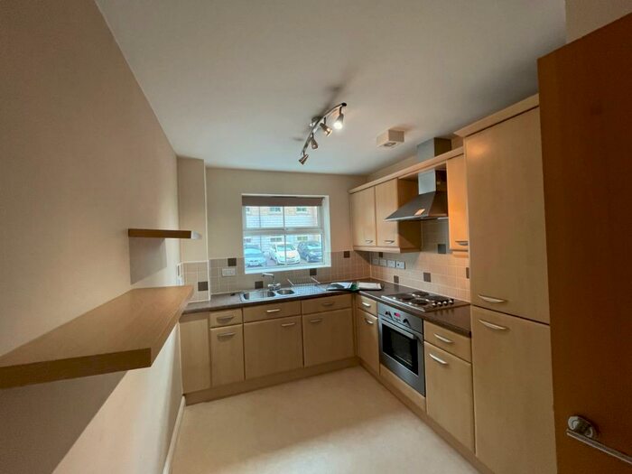 2 Bedroom Flat To Rent In Riverside Drive, Lincoln, LN5