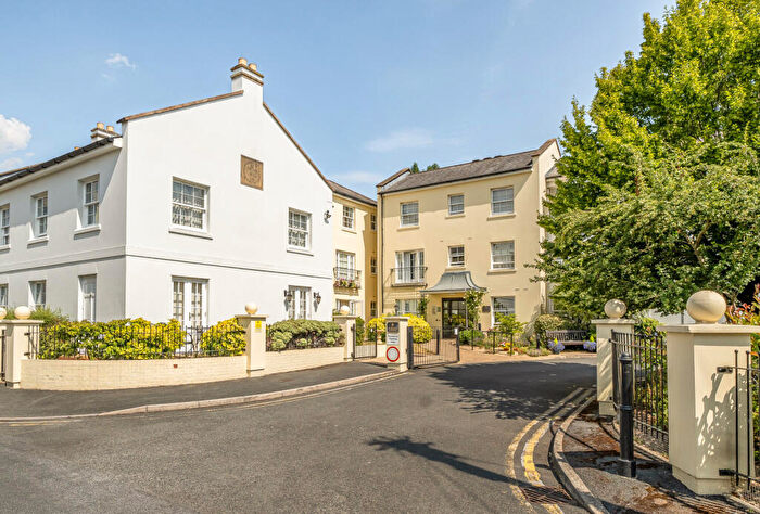 1 Bedroom Apartment For Sale In Commercial Street, Cheltenham, Gloucestershire, GL50
