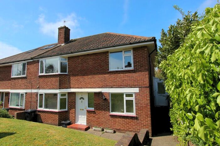 2 Bedroom Flat To Rent In Carden Hill, BN1