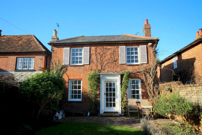 2 Bedroom Cottage To Rent In Burchetts Green Road, Burchetts Green, Maidenhead, SL6