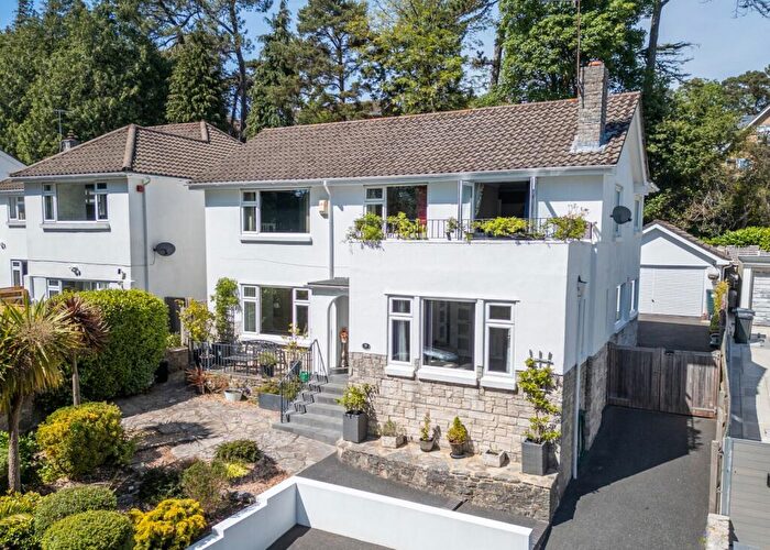 4 Bedroom Detached House For Sale In Benellen Gardens, Talbot Woods, Bournemouth, Dorset, BH4