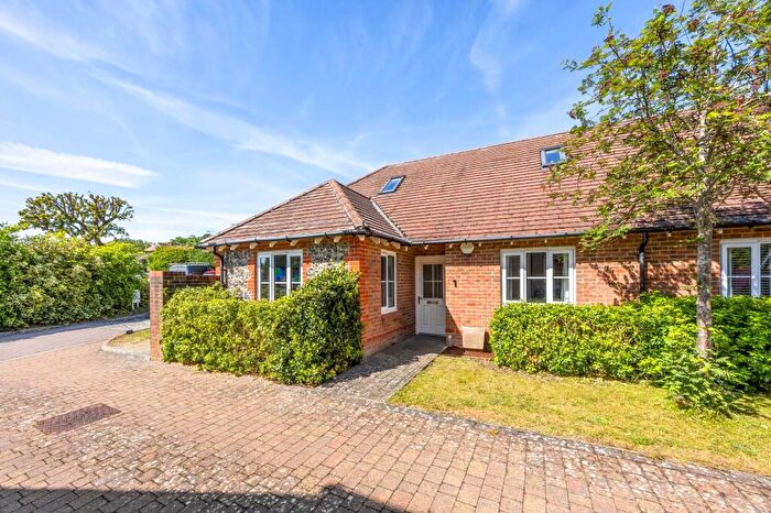 3 Bedroom Chalet For Sale In Hassocks Close, Hassocks, BN6