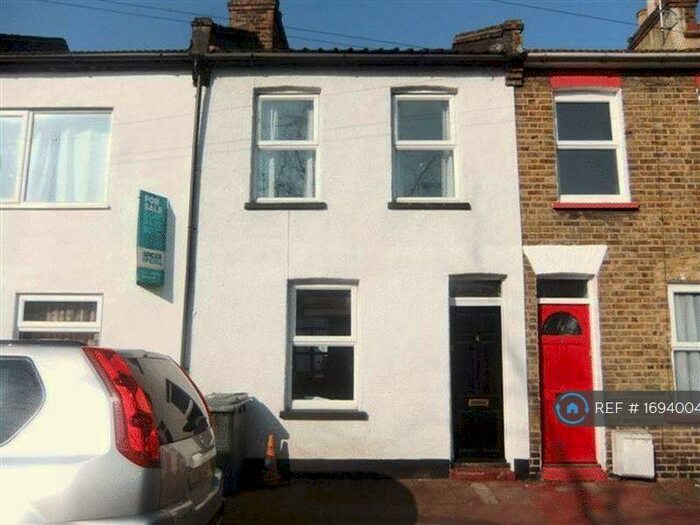 2 Bedroom Terraced House To Rent In Rudolph Road, Plaistow, E13