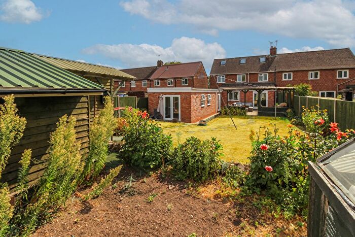4 Bedroom Semi-Detached House For Sale In Warren Field, Ryton On Dunsmore, CV8