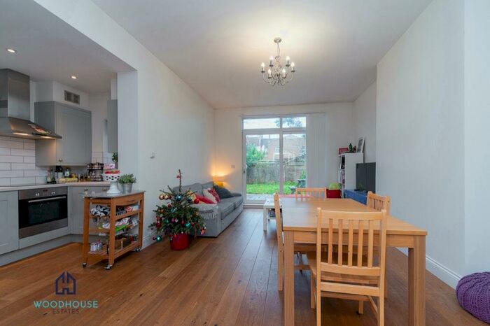 2 Bedroom Flat To Rent In Cranhurst Road, London, NW2