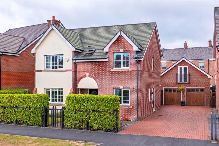 4 Bedroom Detached House For Sale In Carrwood Way, Walton-Le-Dale, PR5